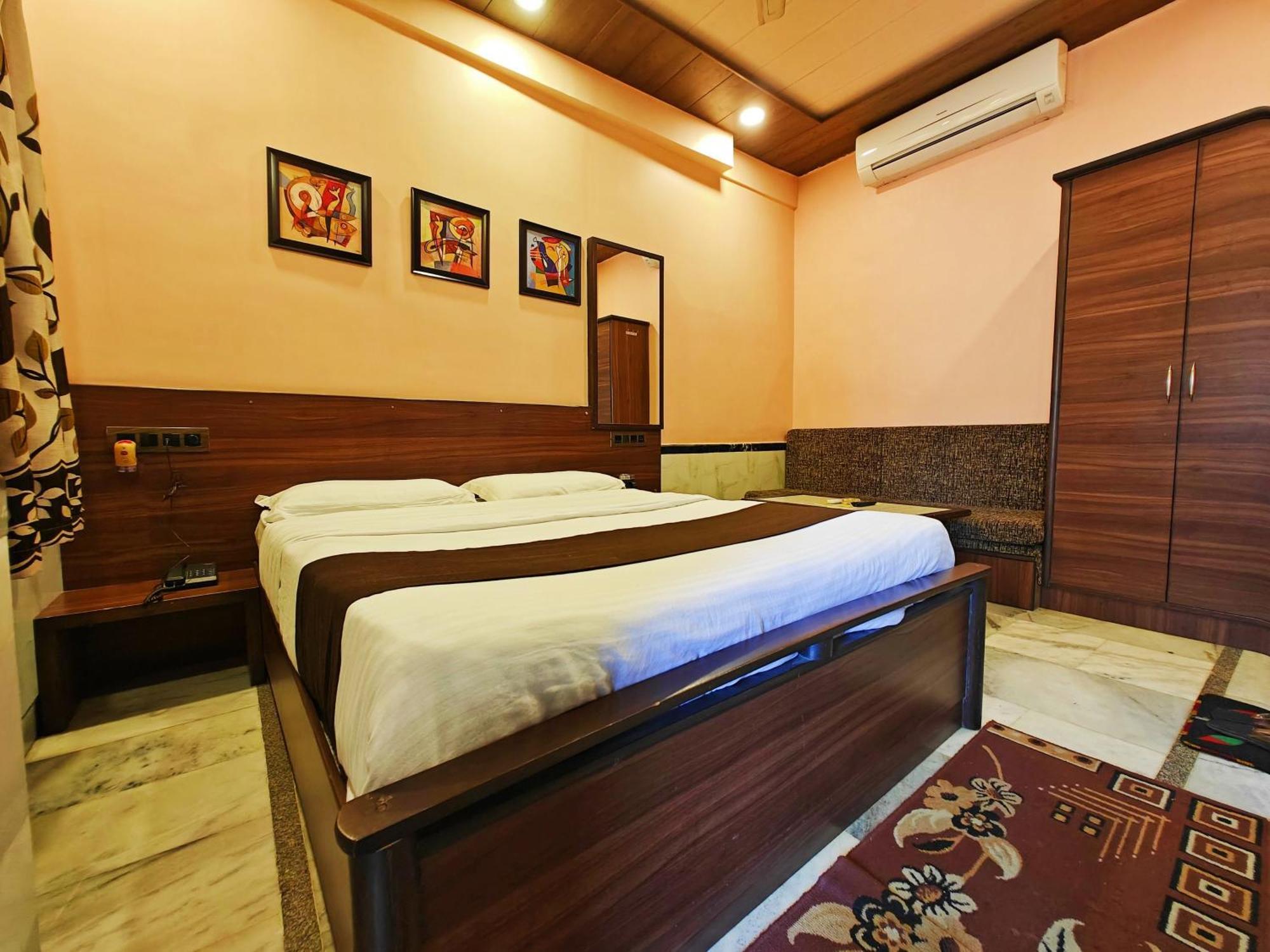 Hotel Saraswati Маунт-Абу Экстерьер фото