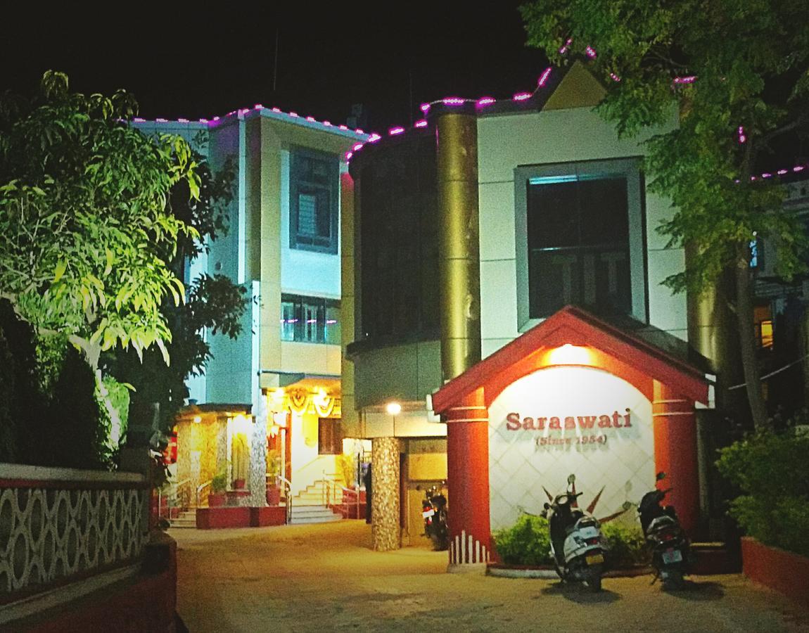 Hotel Saraswati Маунт-Абу Экстерьер фото